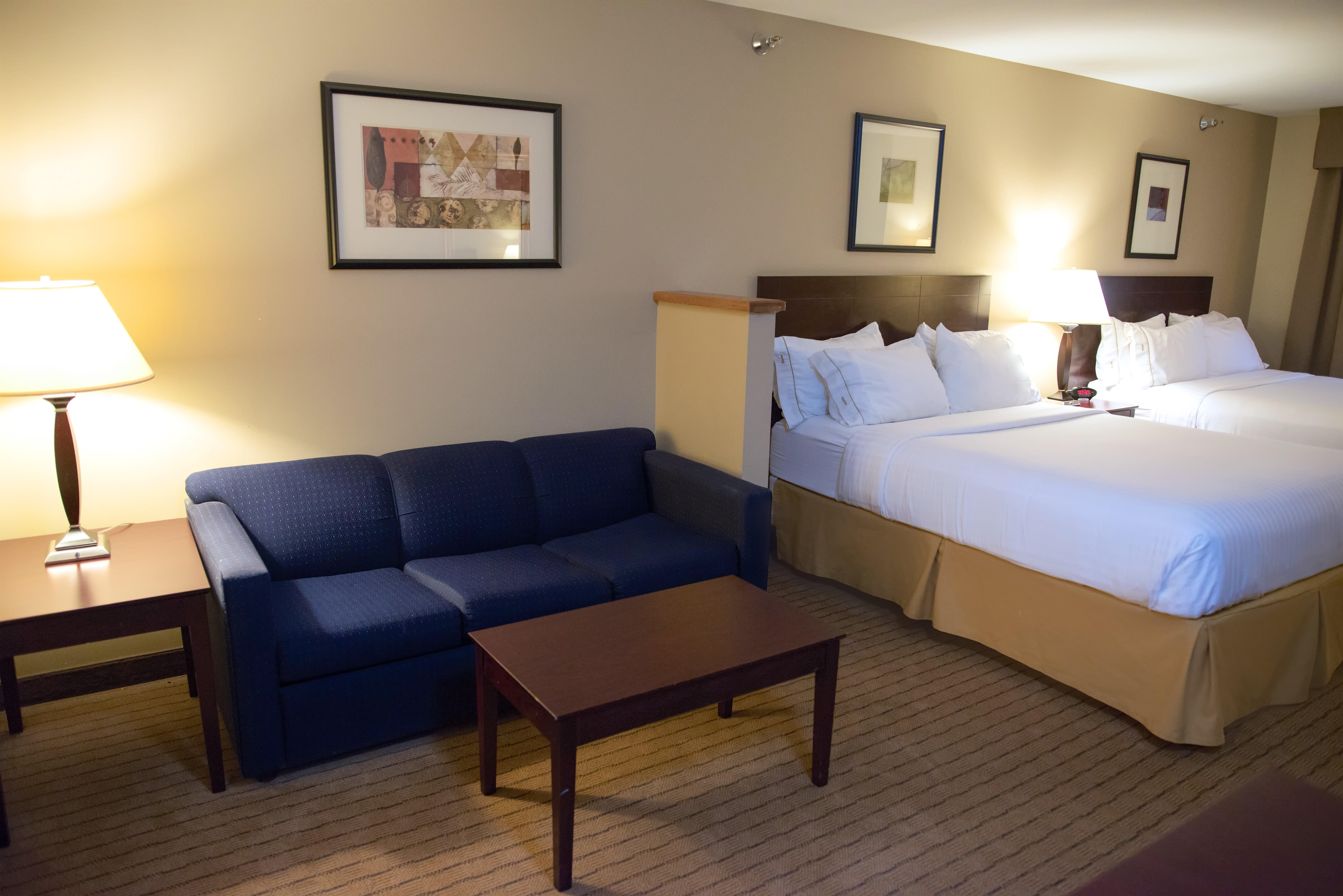 Holiday Inn Express Devils Lake By Ihg Bagian luar foto